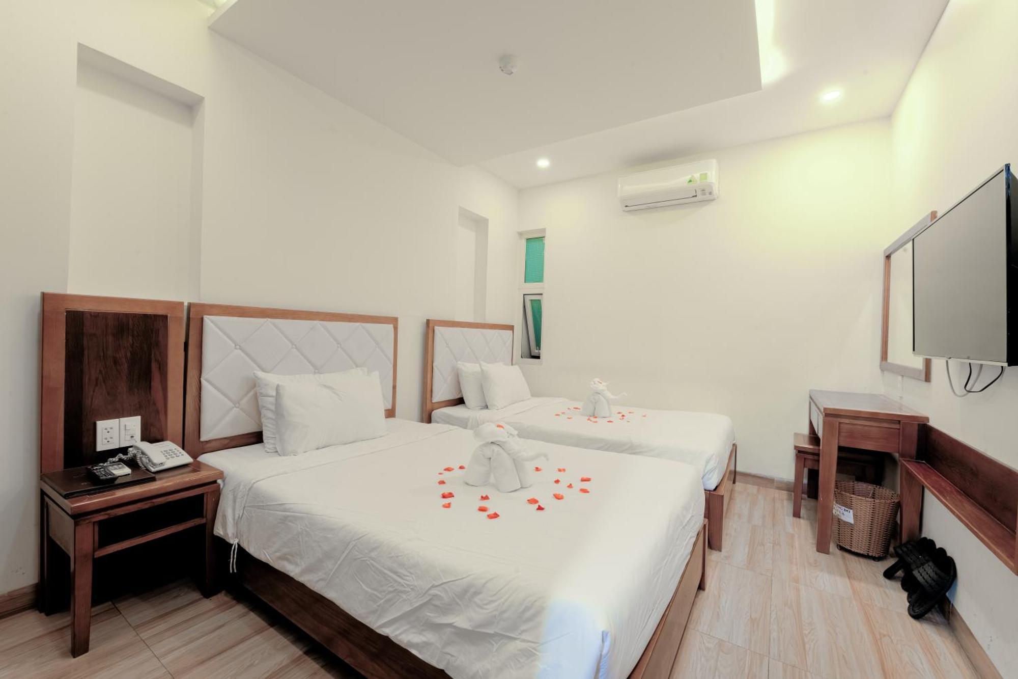 Dana Sailing Hotel Da Nang Exterior photo