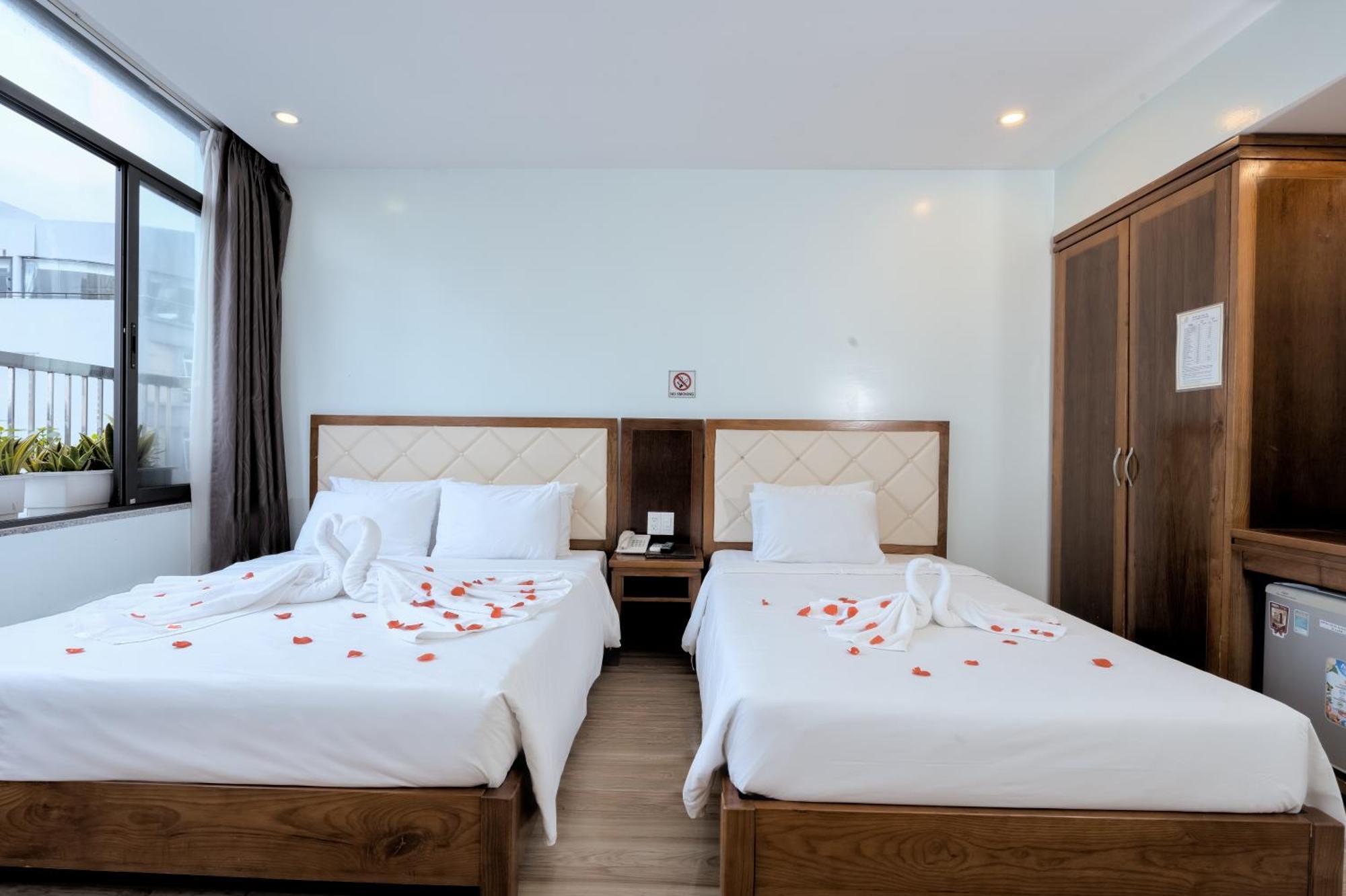 Dana Sailing Hotel Da Nang Exterior photo